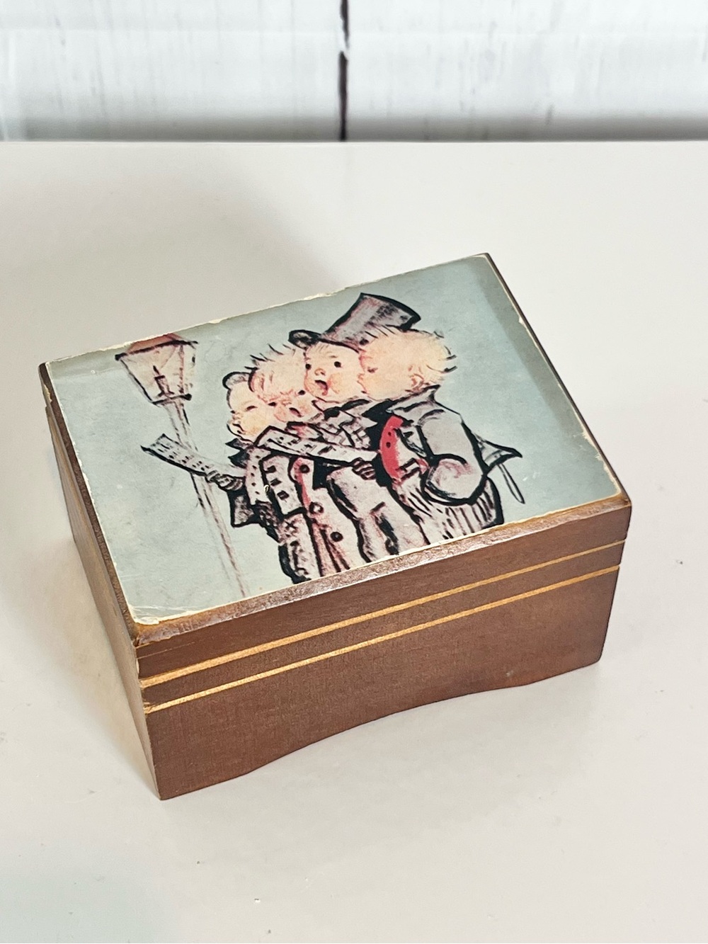 Vintage Linden Wooden Music Box Japan Hummel Style Carolers Trinket Jewelry Box